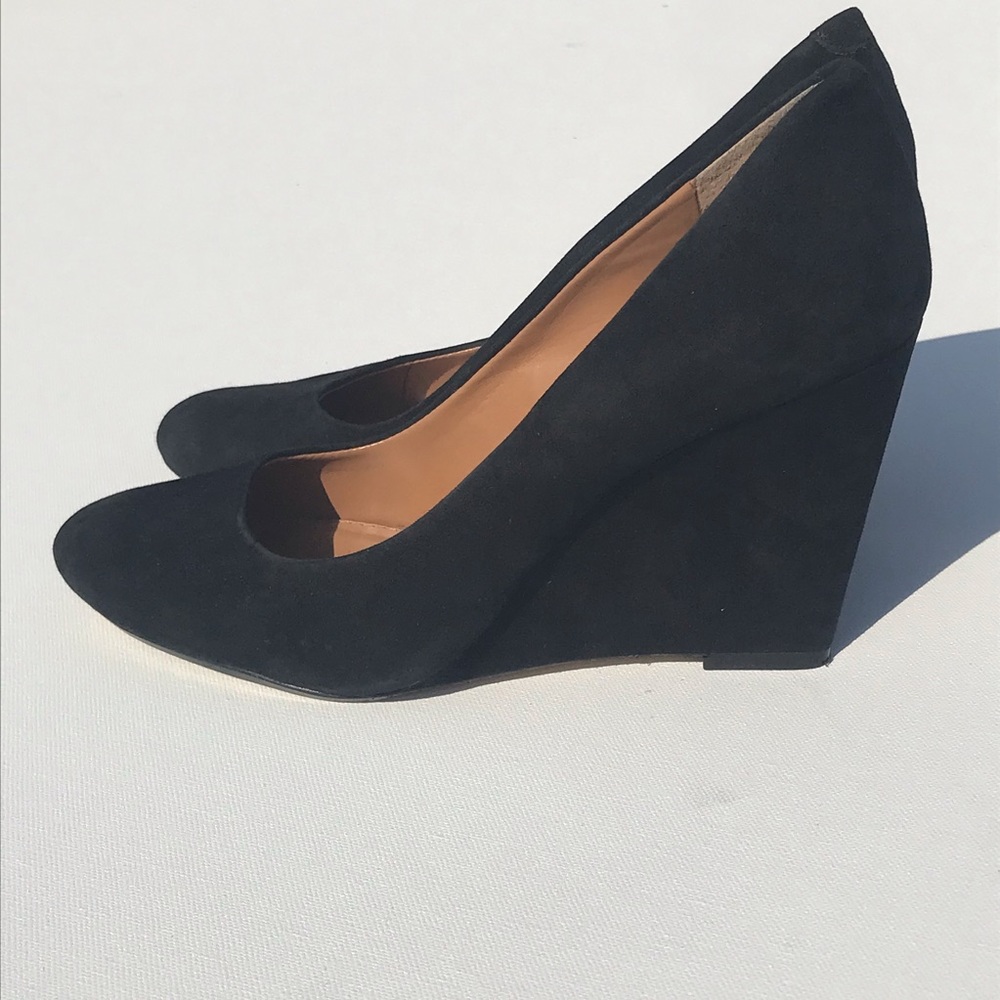 Banana Republic Black Suede Rorie Wedge Size 8
